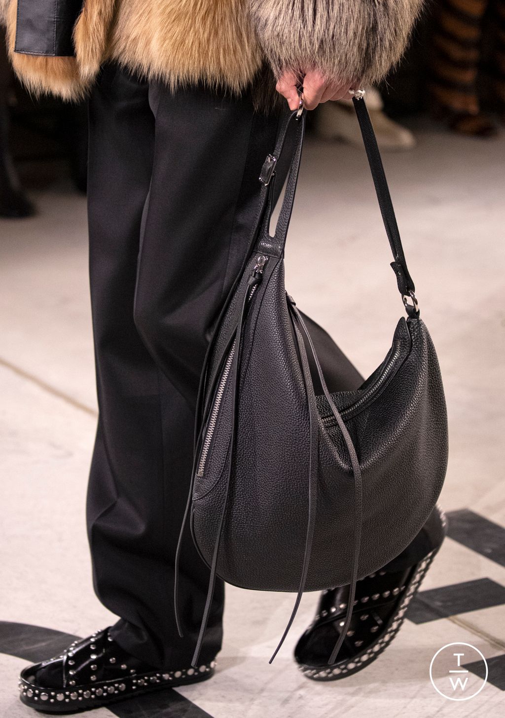 Fashion Week Milan Fall/Winter 2026 look 28 from the Fendi collection 女装配饰