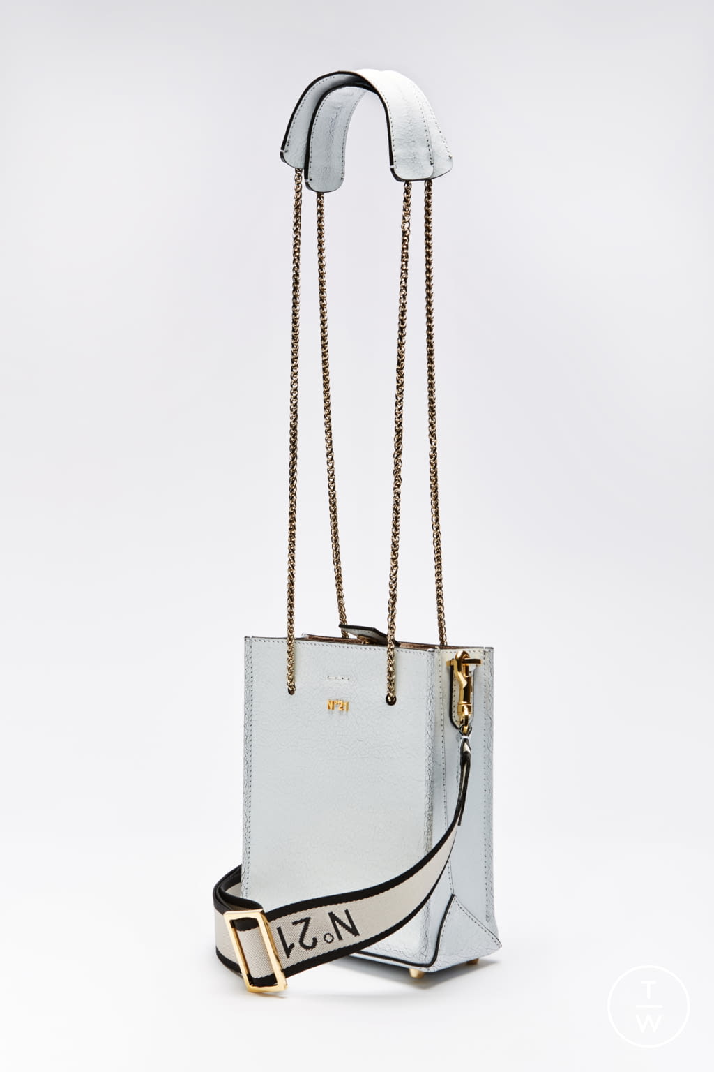 Fashion Week Milan Spring/Summer 2021 look 3 from the N°21 collection womenswear accessories