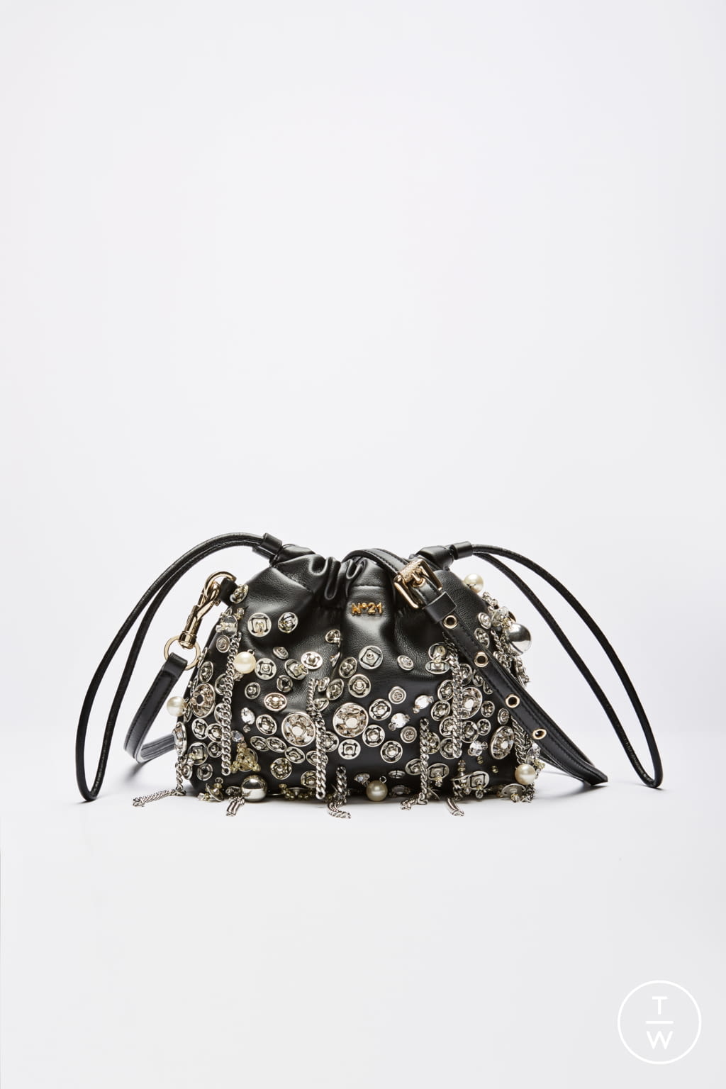 Fashion Week Milan Spring/Summer 2021 look 17 from the N°21 collection 女装配饰