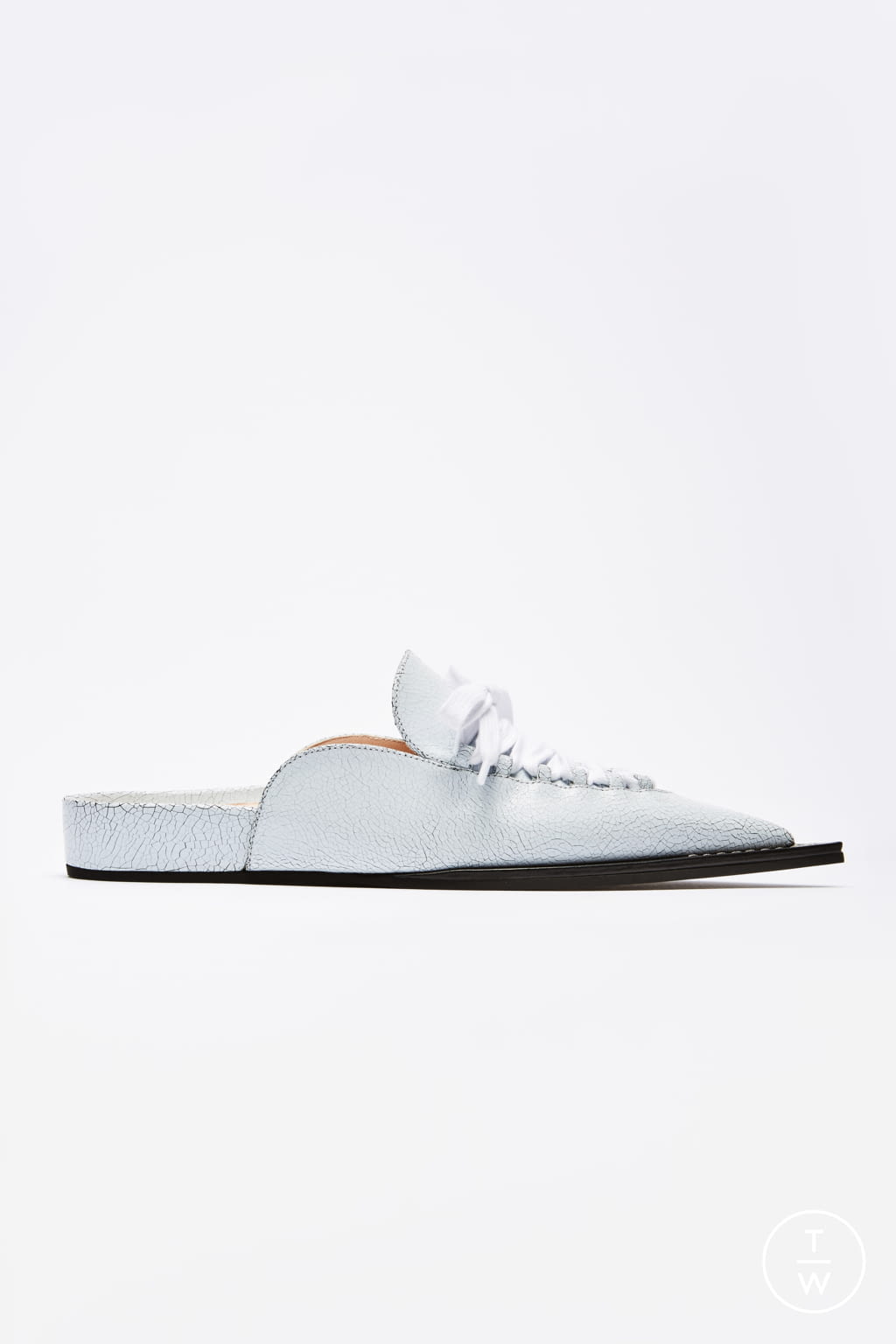 Fashion Week Milan Spring/Summer 2021 look 25 from the N°21 collection womenswear accessories