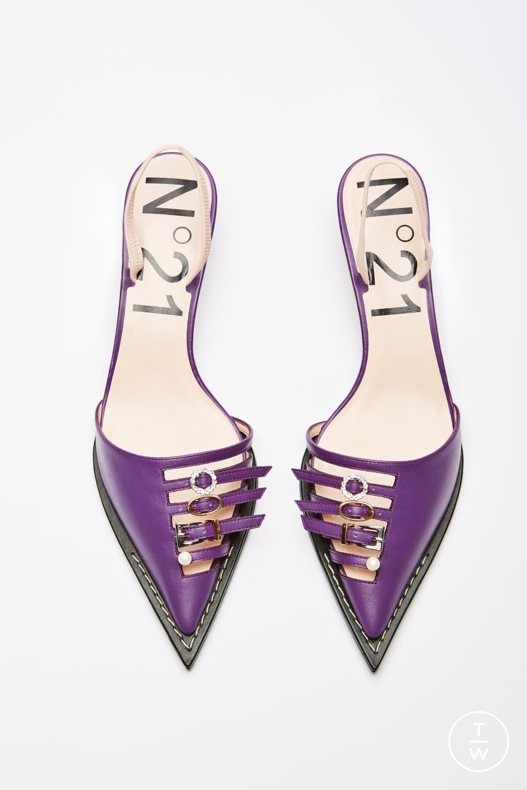 Fashion Week Milan Spring/Summer 2021 look 31 from the N°21 collection womenswear accessories