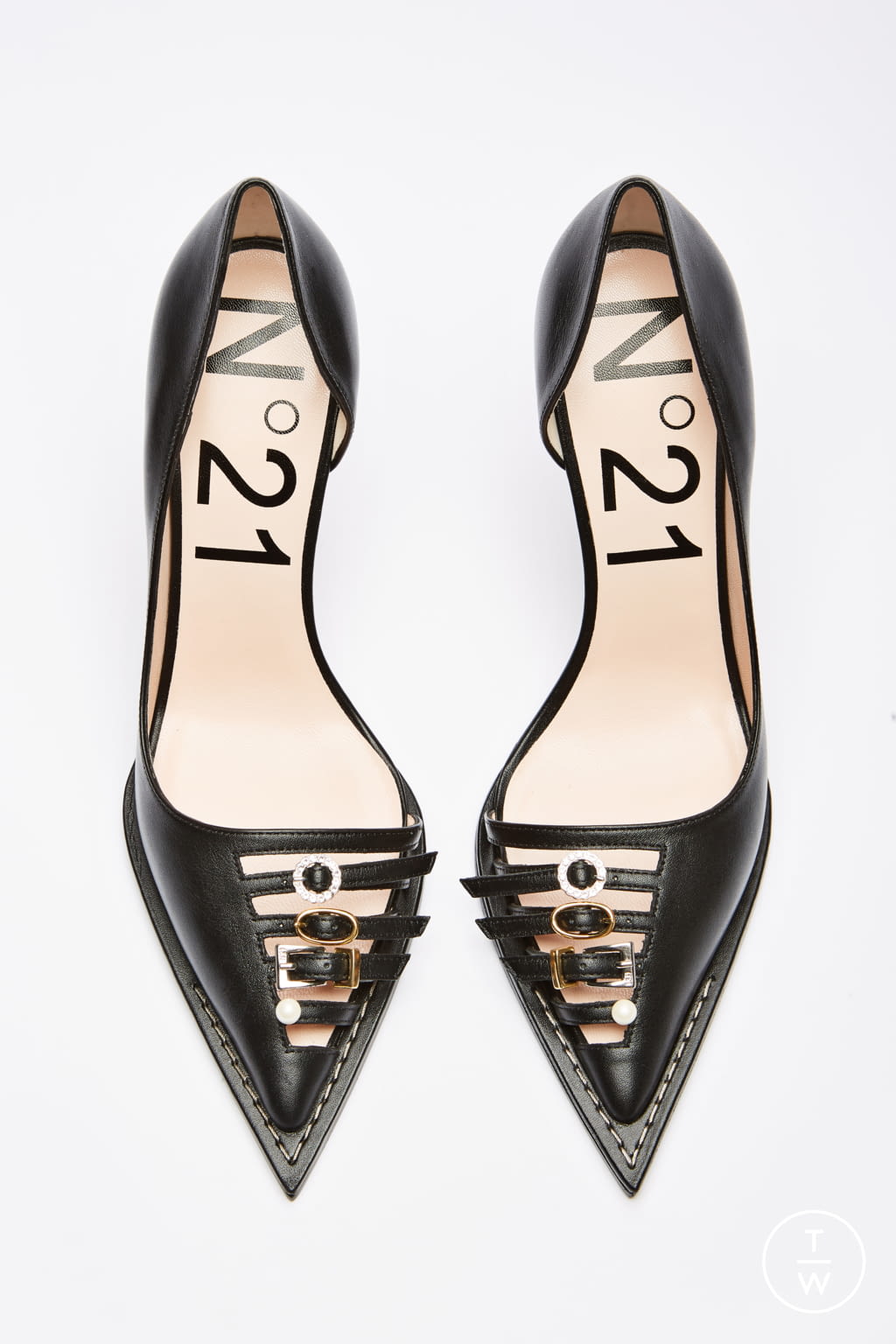 Fashion Week Milan Spring/Summer 2021 look 33 from the N°21 collection womenswear accessories