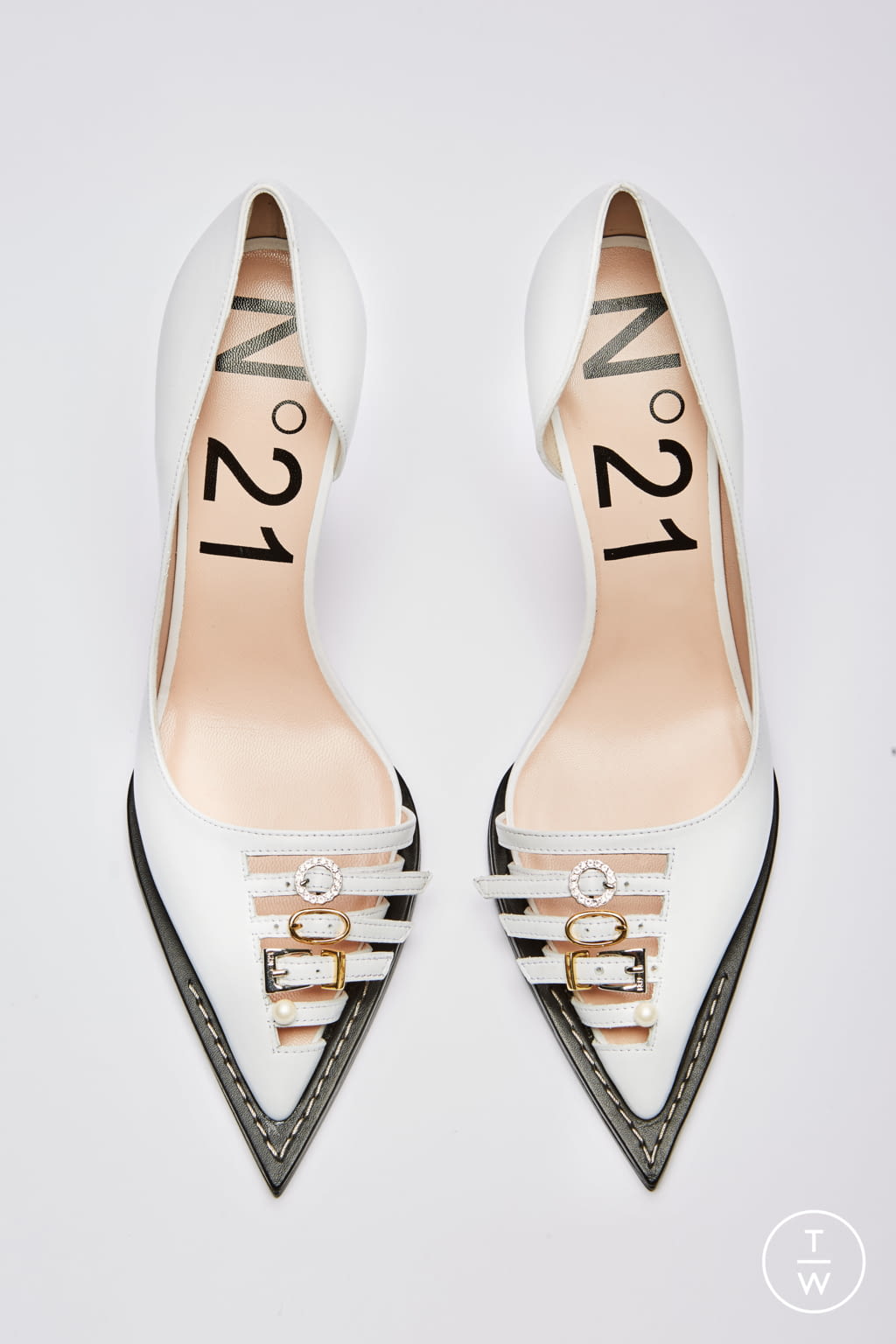 Fashion Week Milan Spring/Summer 2021 look 36 from the N°21 collection womenswear accessories