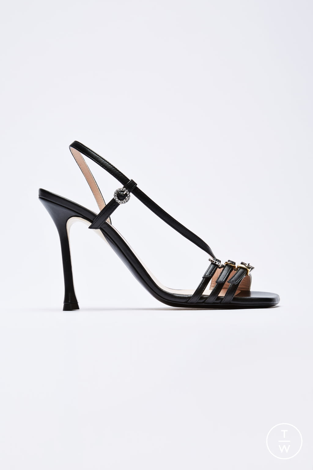 Fashion Week Milan Spring/Summer 2021 look 39 from the N°21 collection 女装配饰