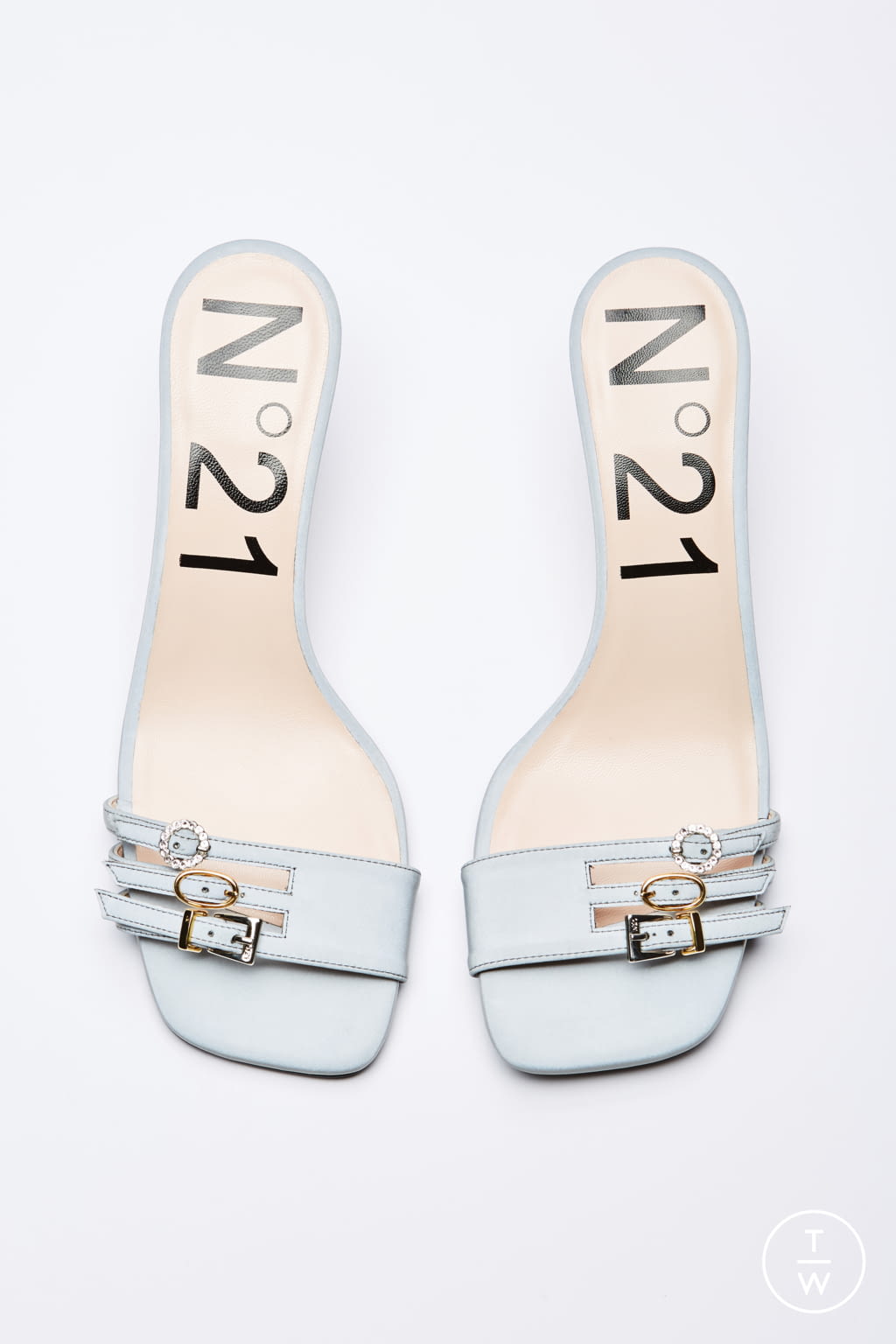 Fashion Week Milan Spring/Summer 2021 look 41 from the N°21 collection womenswear accessories