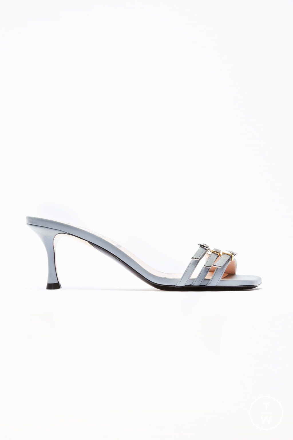 Fashion Week Milan Spring/Summer 2021 look 42 from the N°21 collection womenswear accessories