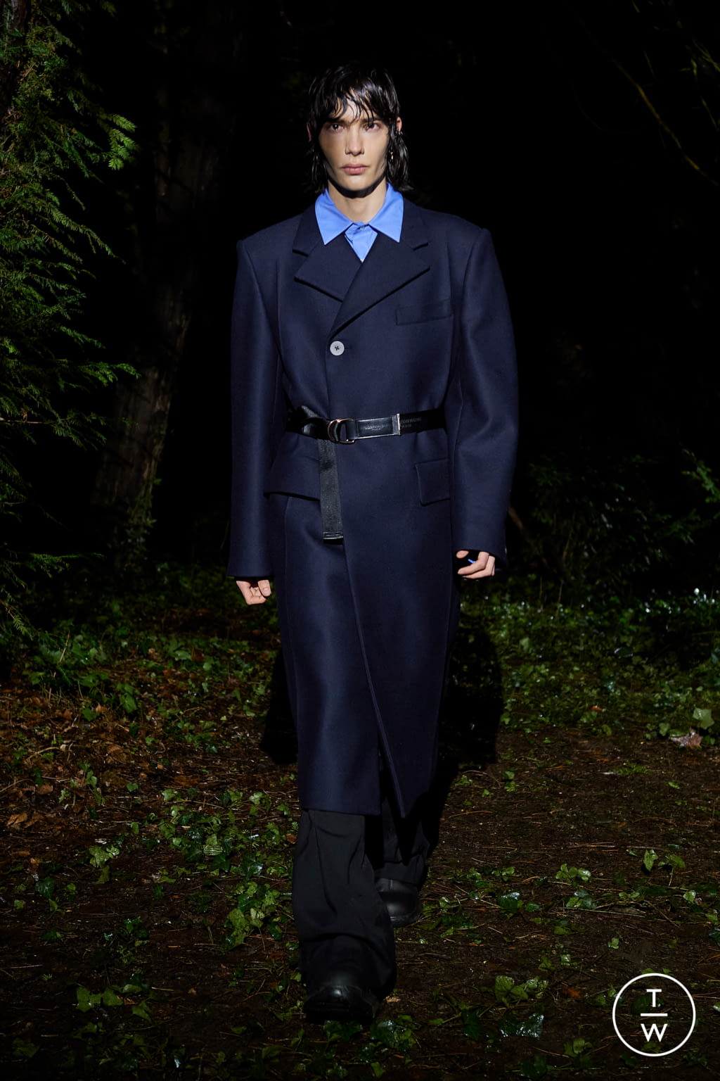 Fashion Week Paris Fall/Winter 2021 look 1 from the Wooyoungmi collection 男装