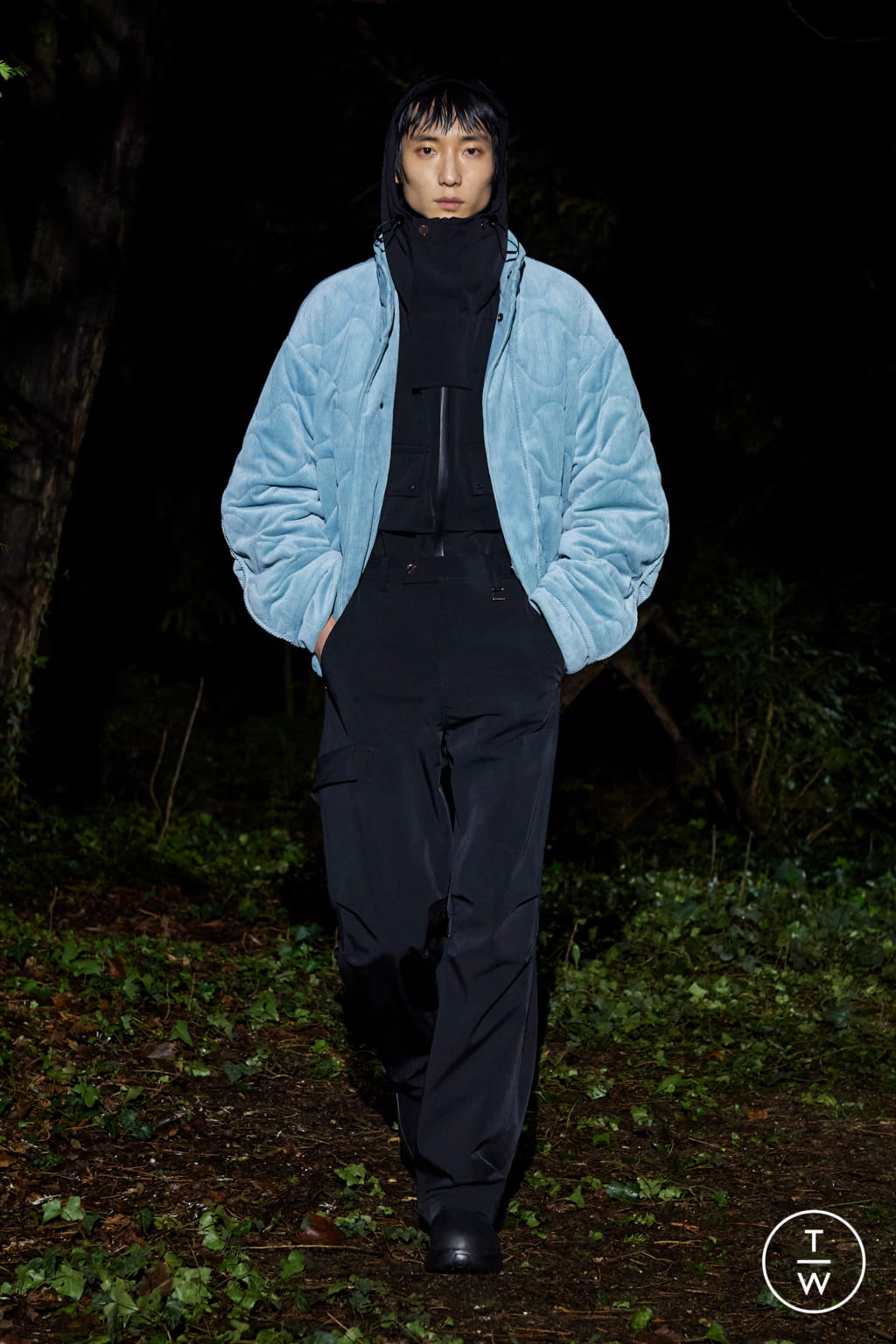 Fashion Week Paris Fall/Winter 2021 look 27 from the Wooyoungmi collection 男装