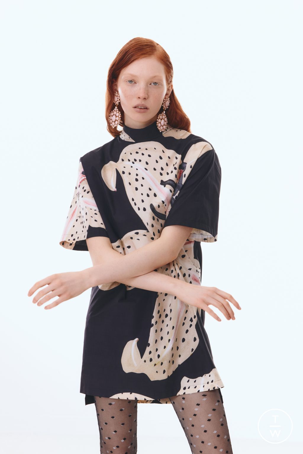 Fashion Week Paris Pre-Fall 2025 look 21 from the Giambattista Valli collection womenswear