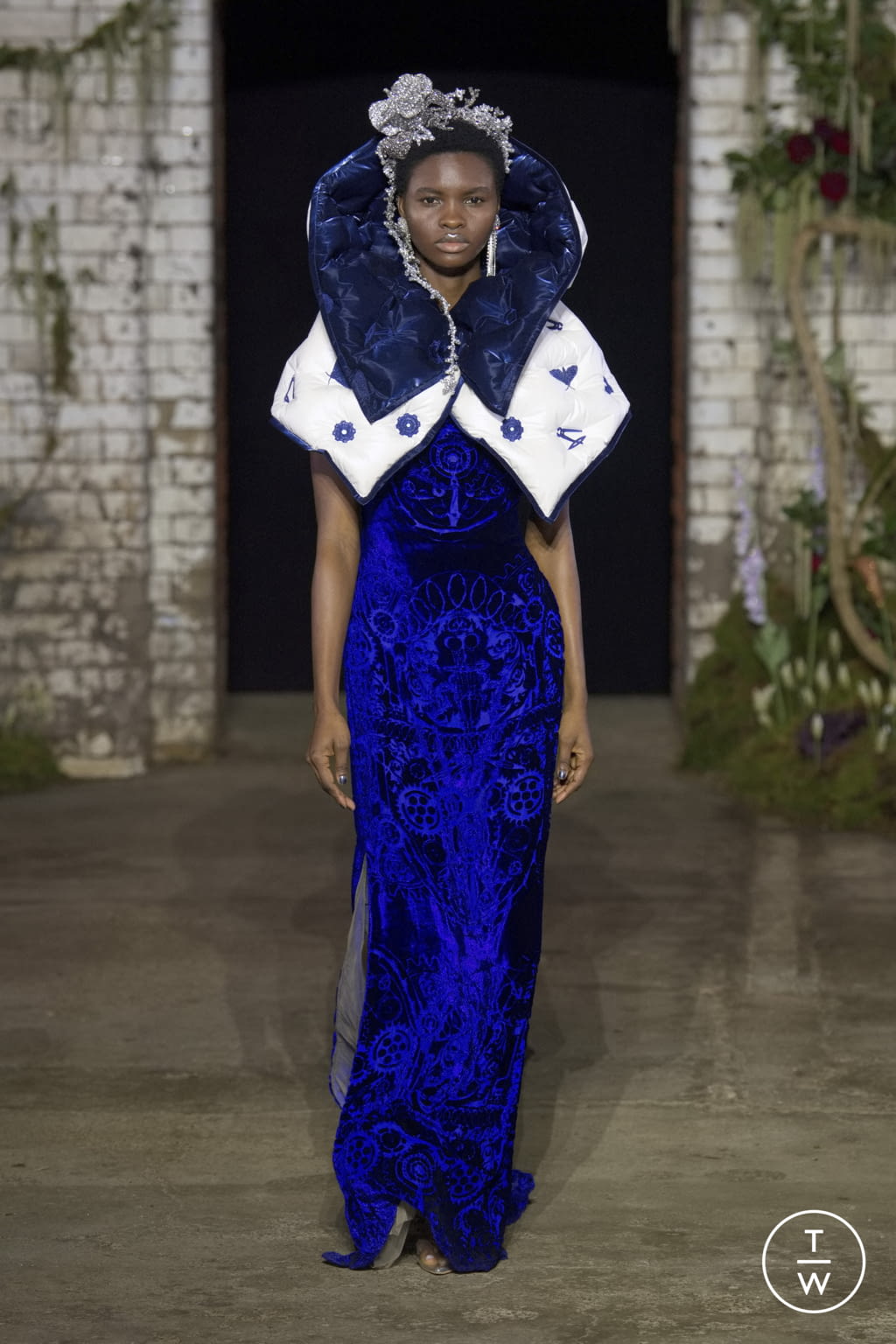 Fashion Week London Fall/Winter 2022 look 22 from the MITHRIDATE collection womenswear