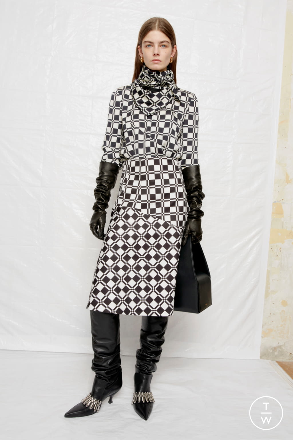 Fashion Week Paris Fall/Winter 2021 look 22 from the Jil Sander collection womenswear