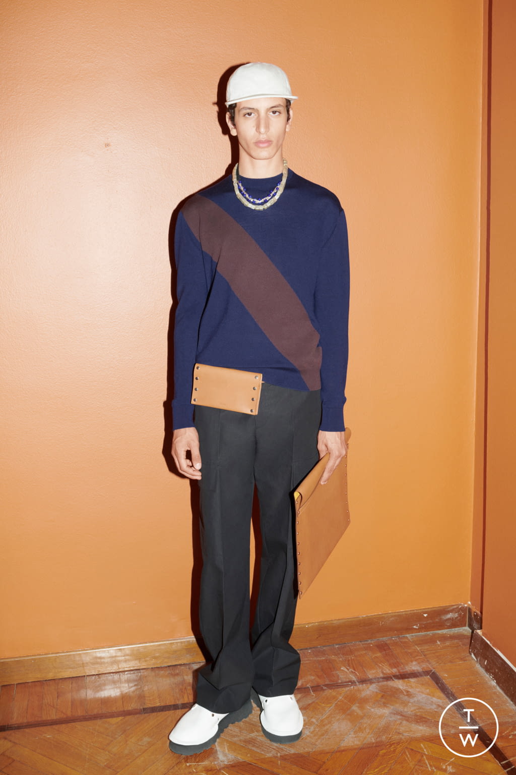Fashion Week Paris Spring/Summer 2022 look 22 from the Jil Sander collection 男装