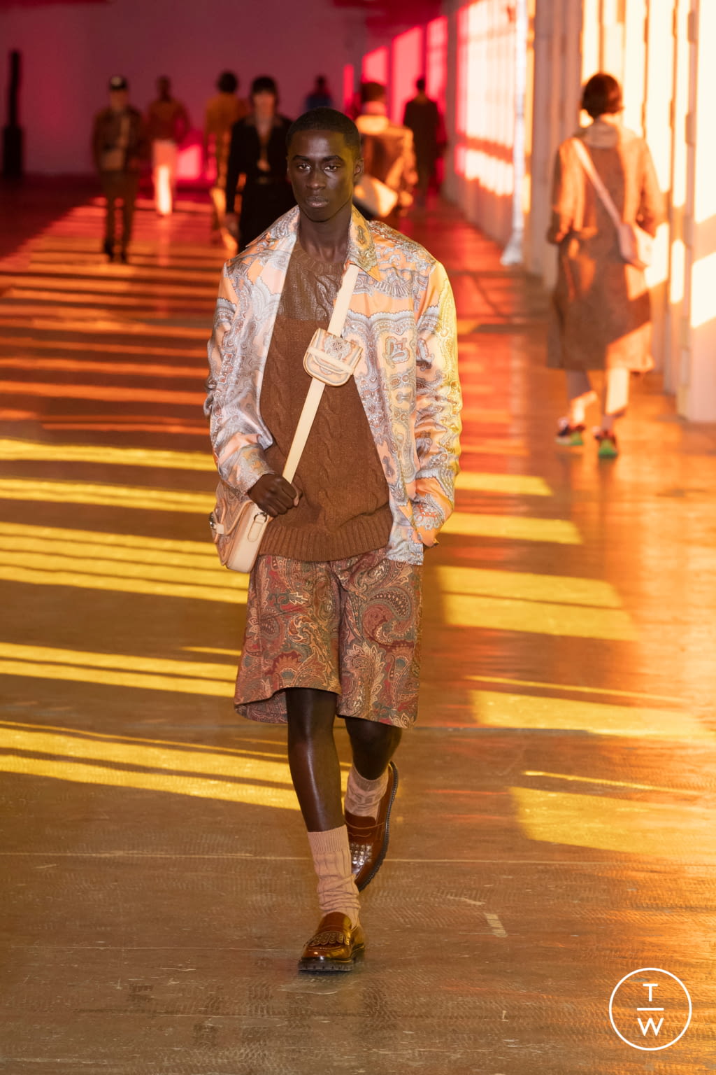 Fashion Week Milan Fall/Winter 2021 look 22 from the Etro collection 男装