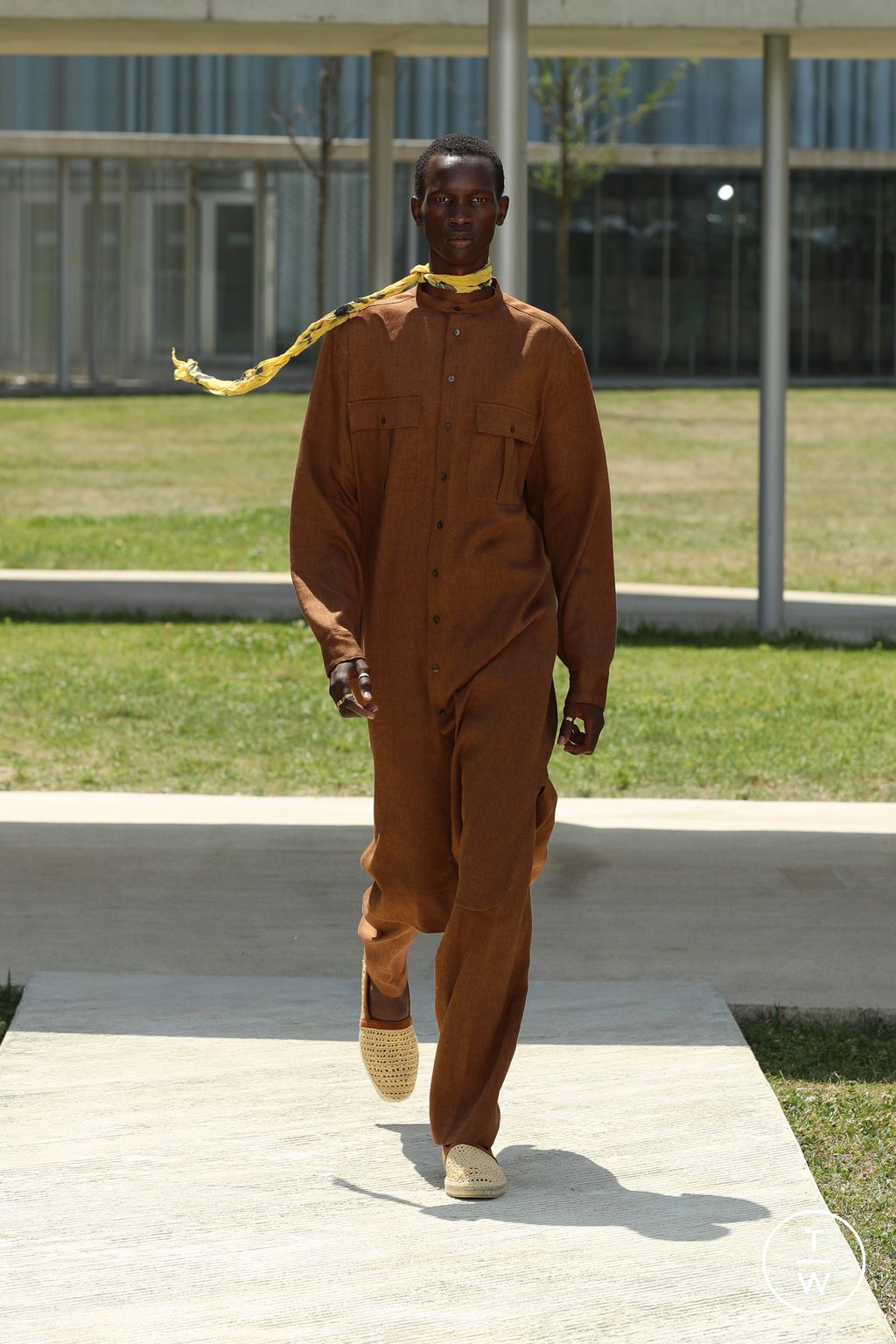 Fashion Week Milan Spring/Summer 2023 look 22 from the Etro collection 男装