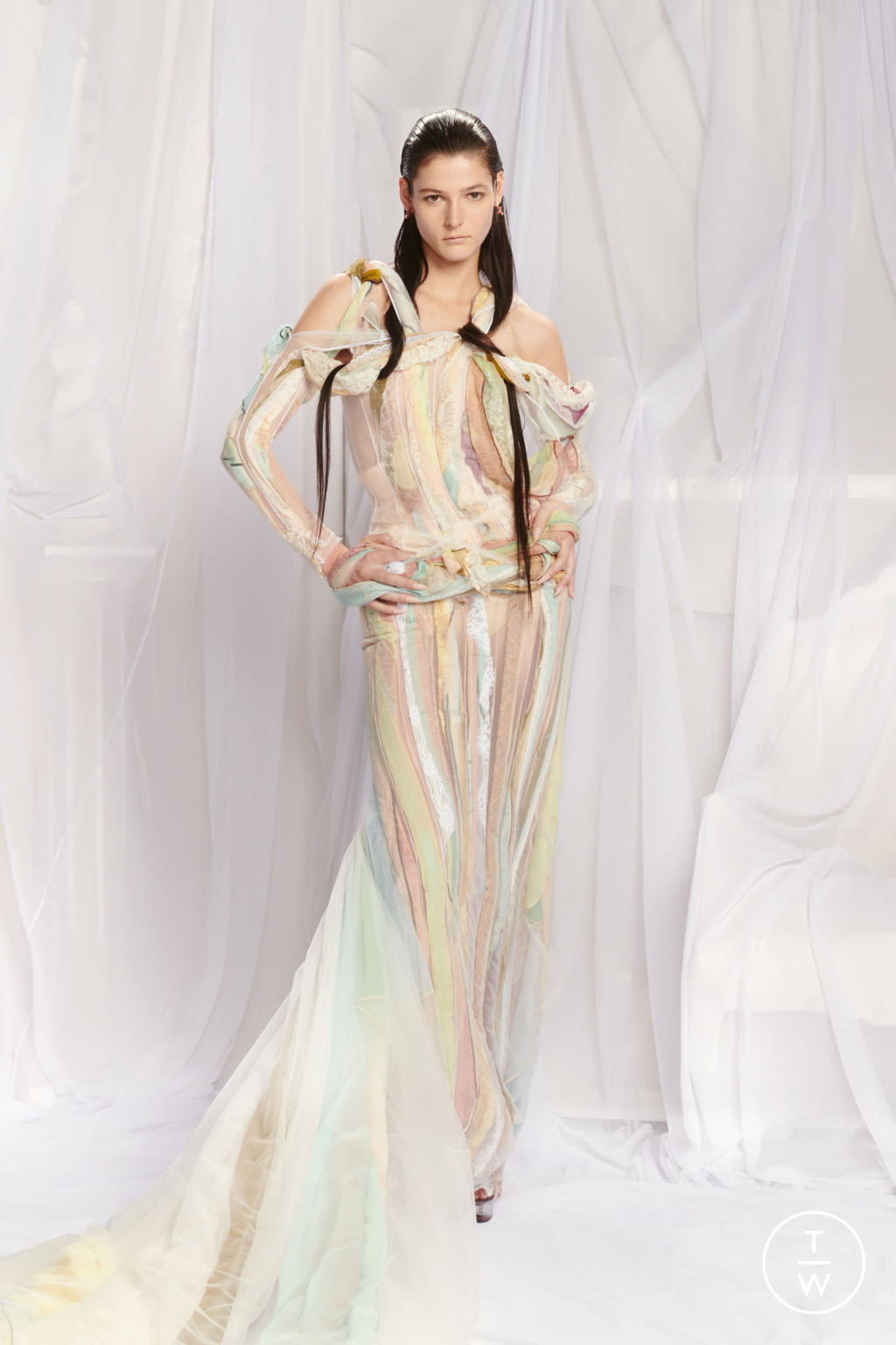 Fashion Week Paris Spring/Summer 2022 look 22 from the Jean Paul Gaultier collection couture