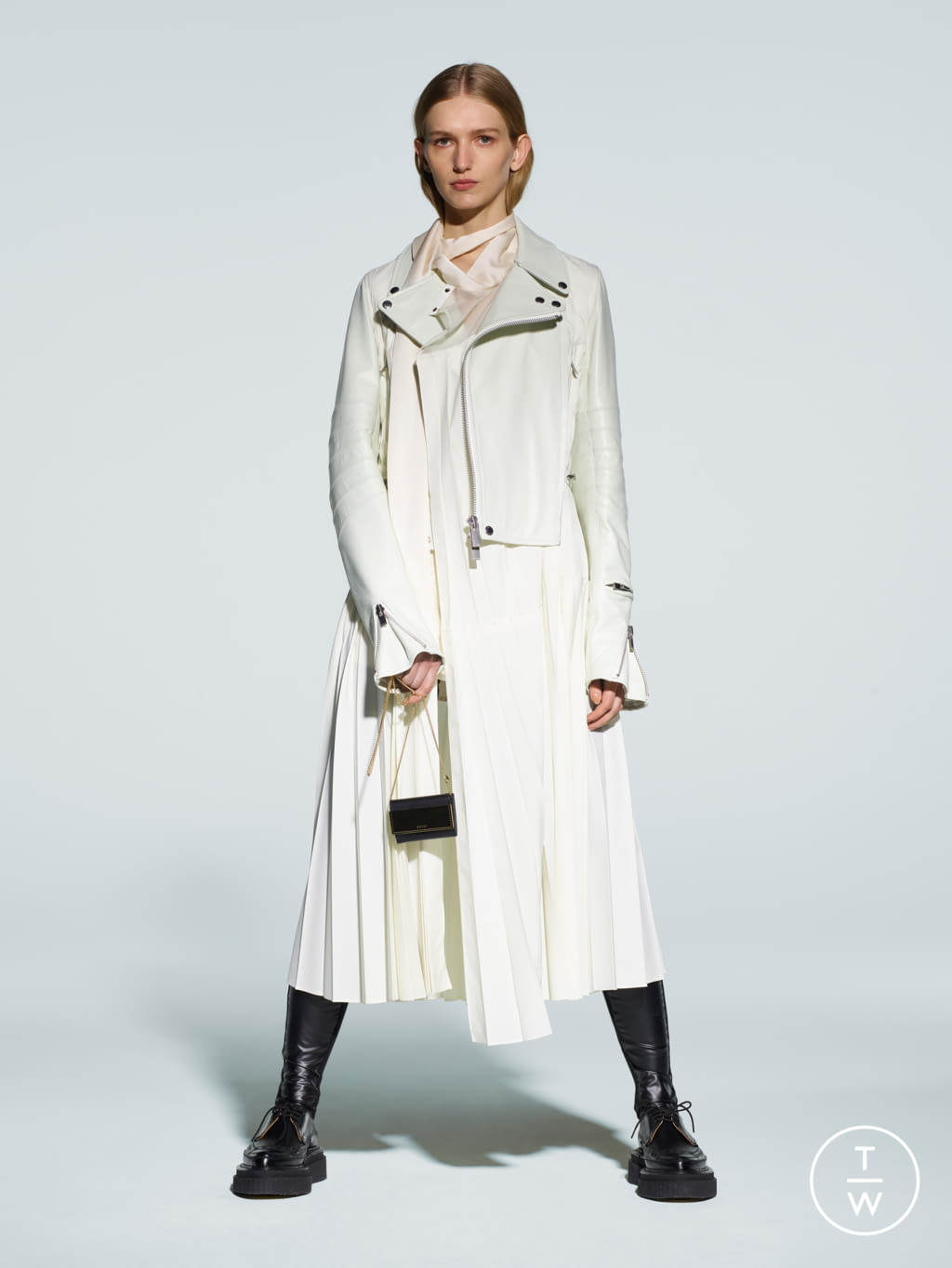 Fashion Week Paris Pre-Fall 2021 look 22 from the Sacai collection 女装