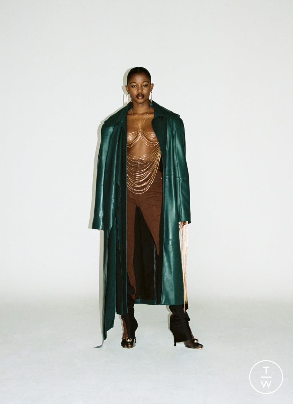 Fashion Week Paris Fall/Winter 2021 look 22 de la collection Mugler womenswear