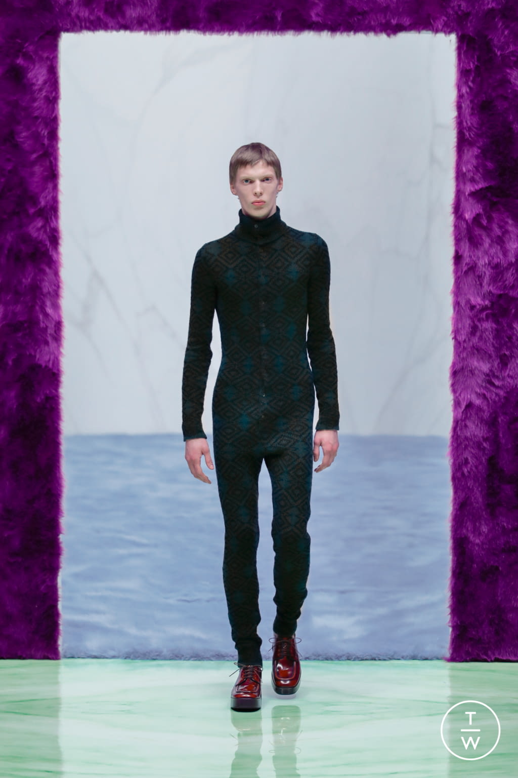 Fashion Week Milan Fall/Winter 2021 look 22 from the Prada collection menswear