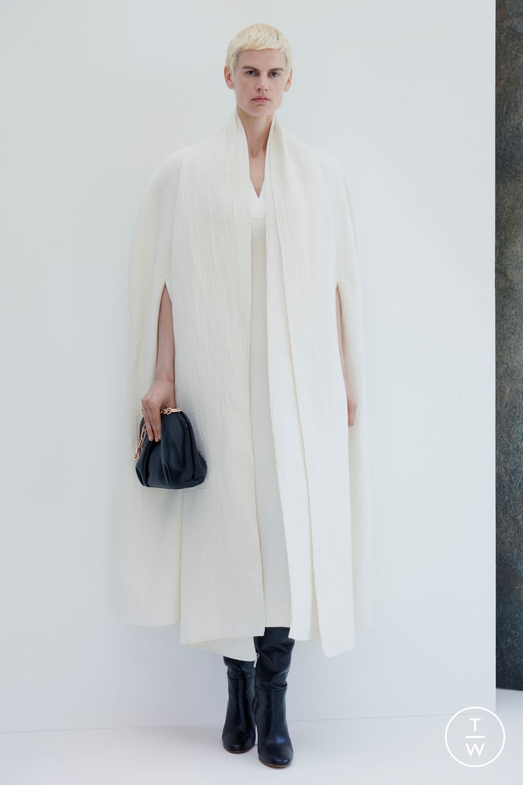 Fashion Week New York Resort 2024 look 22 from the Gabriela Hearst collection womenswear