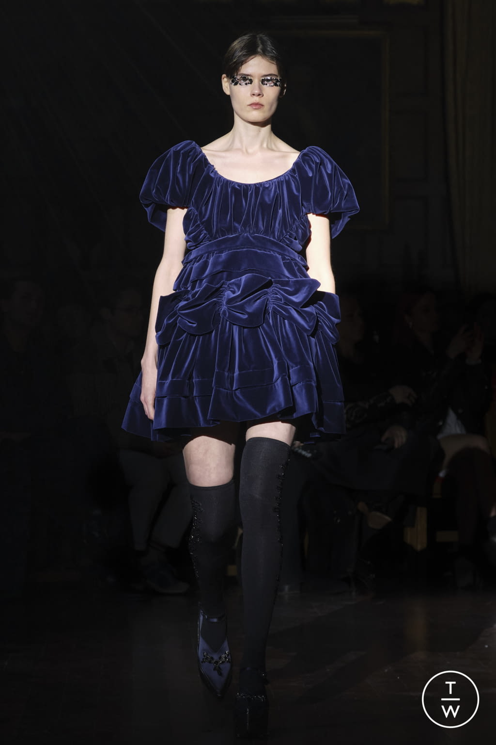 Fashion Week London Fall/Winter 2022 look 18 from the Simone Rocha collection 女装