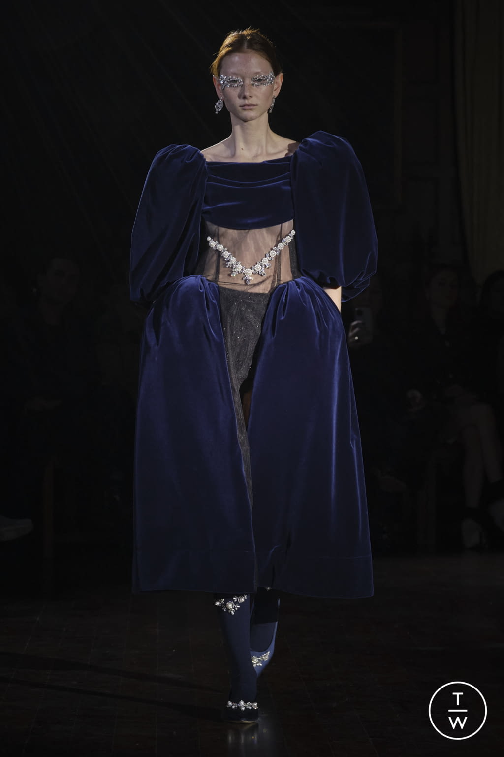 Fashion Week London Fall/Winter 2022 look 20 from the Simone Rocha collection womenswear