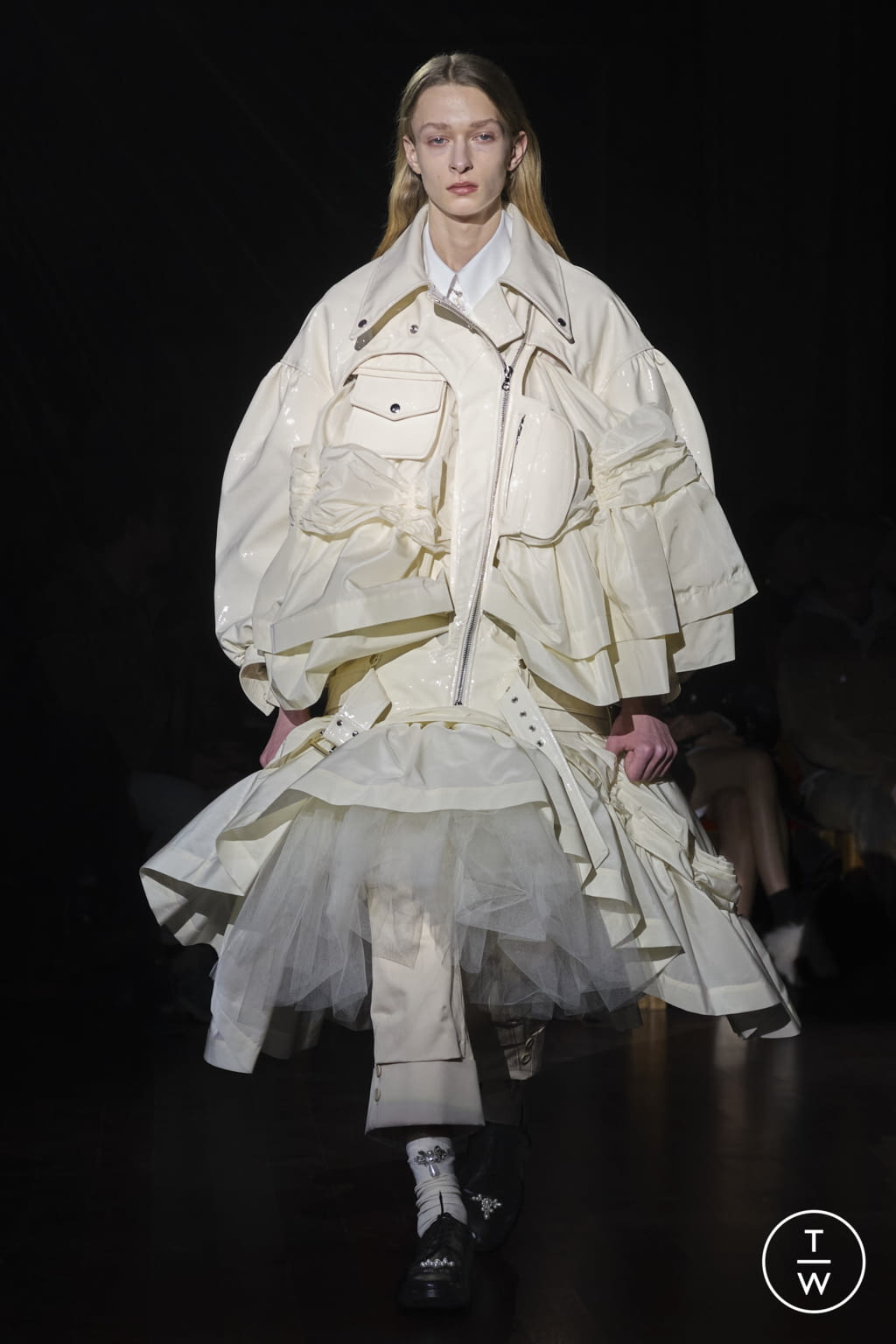 Fashion Week London Fall/Winter 2022 look 6 de la collection Simone Rocha womenswear