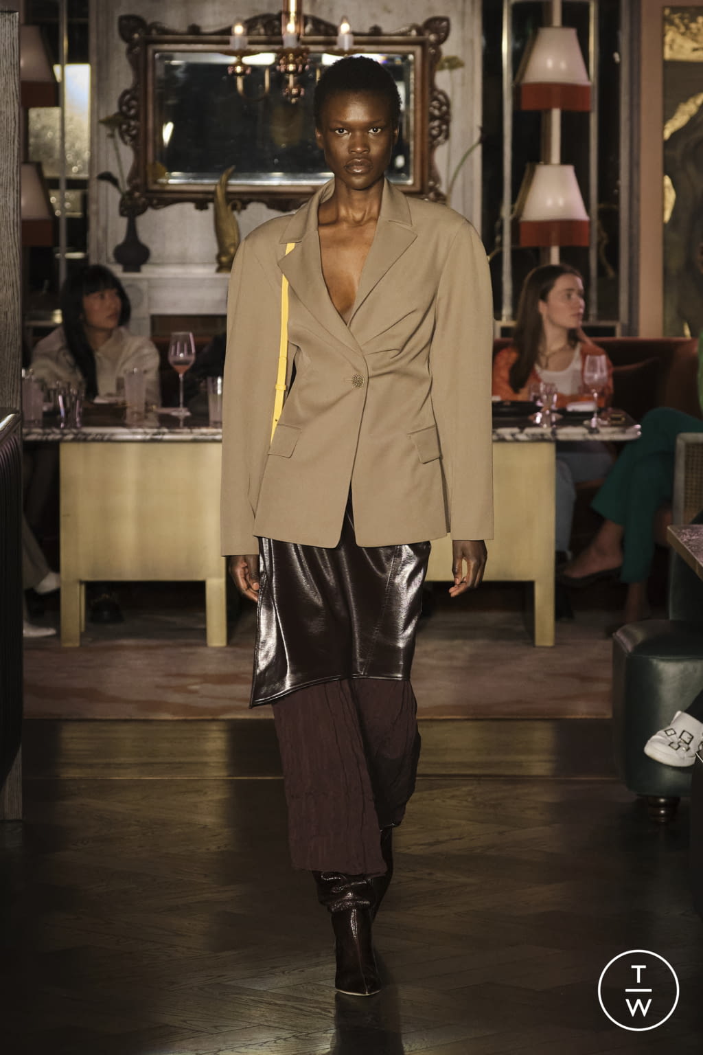 Fashion Week London Fall/Winter 2022 look 15 from the Rejina Pyo collection womenswear