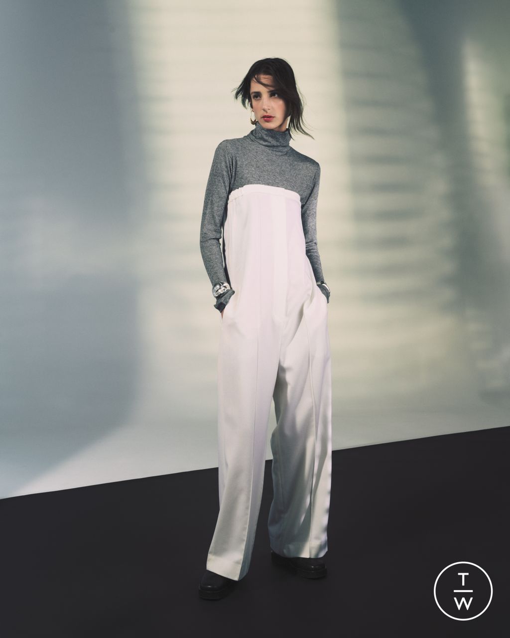 Fashion Week Paris Fall/Winter 2022 look 5 from the Loulou Studio collection womenswear