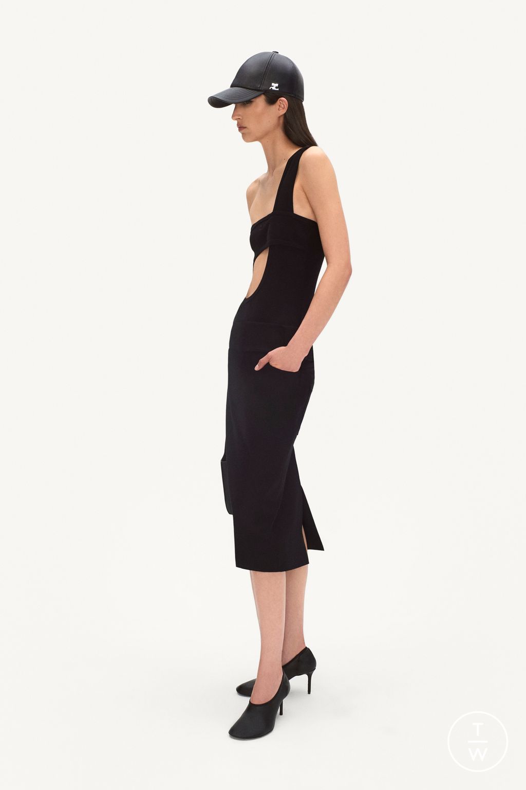 Fashion Week Paris Resort 2025 look 22 from the Courrèges collection womenswear