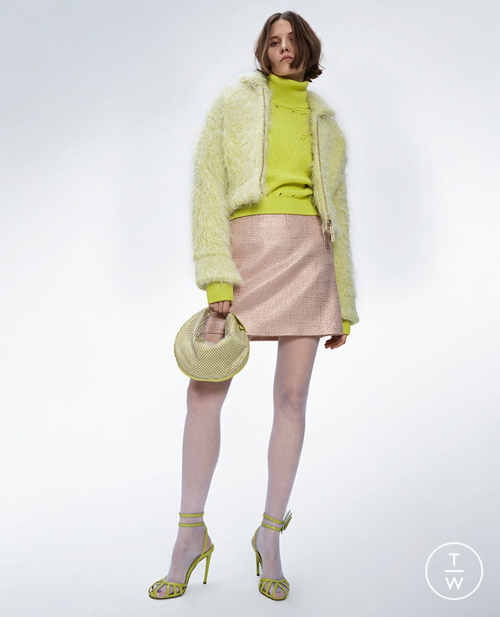 Fashion Week Milan Pre-Fall 2023 look 38 from the Genny collection 女装