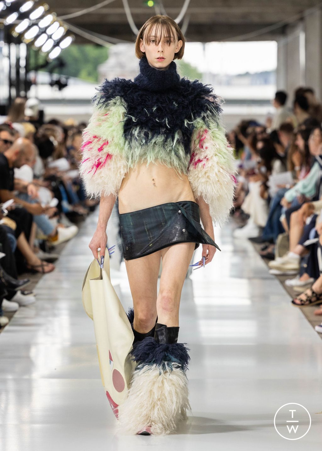 Fashion Week Paris Spring/Summer 2024 look 220 de la collection IFM PARIS menswear