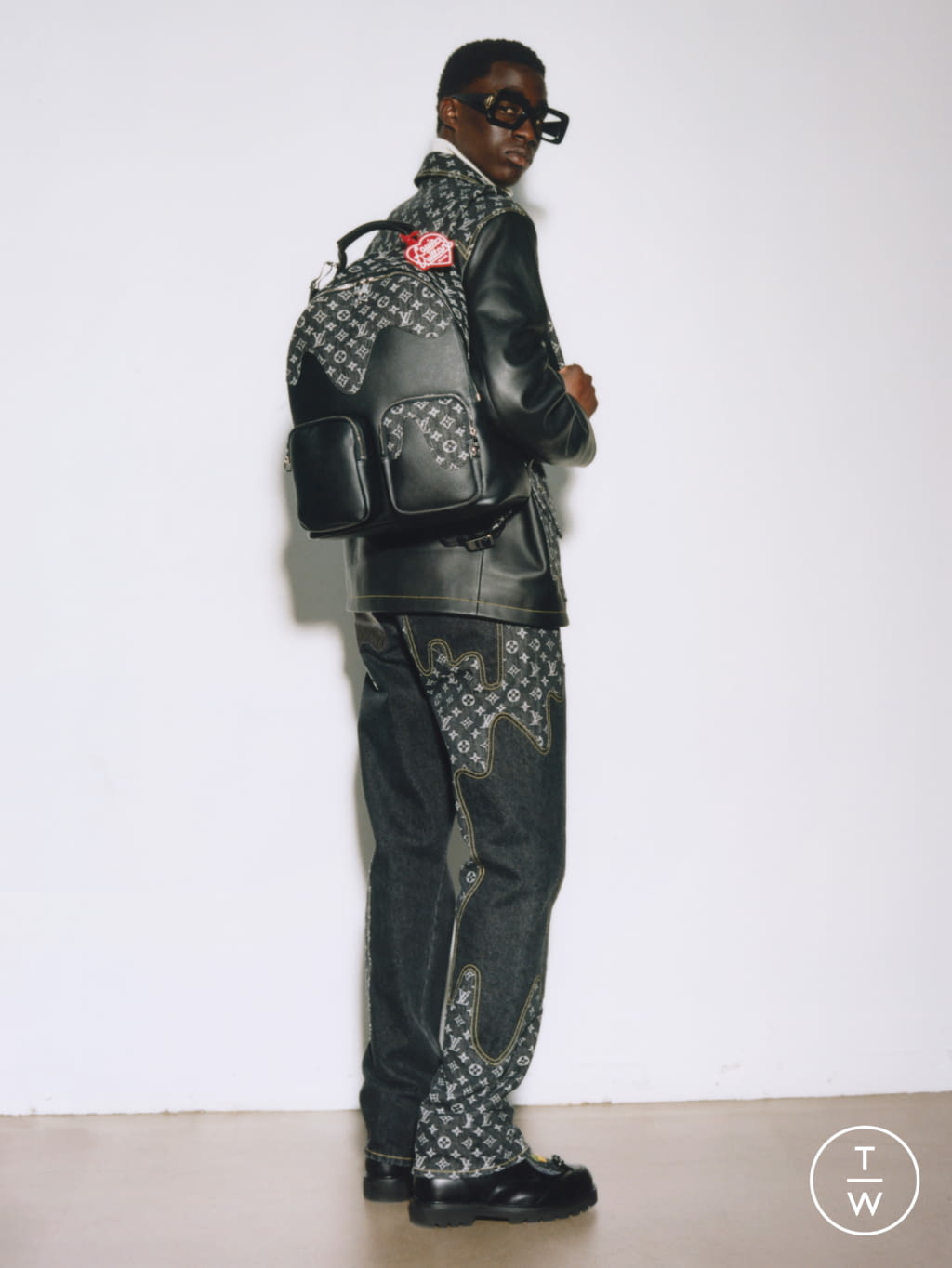Fashion Week Paris Resort 2022 look 29 from the Louis Vuitton collection 男装