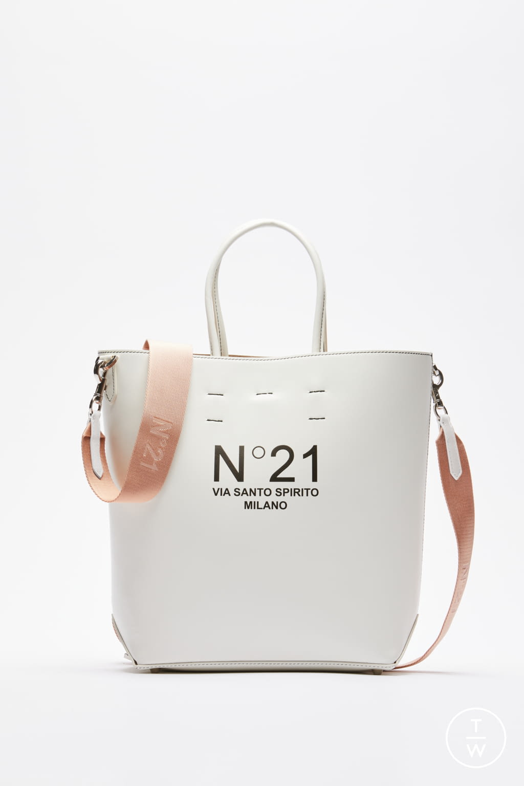 Fashion Week Milan Spring/Summer 2022 look 72 from the N°21 collection womenswear accessories
