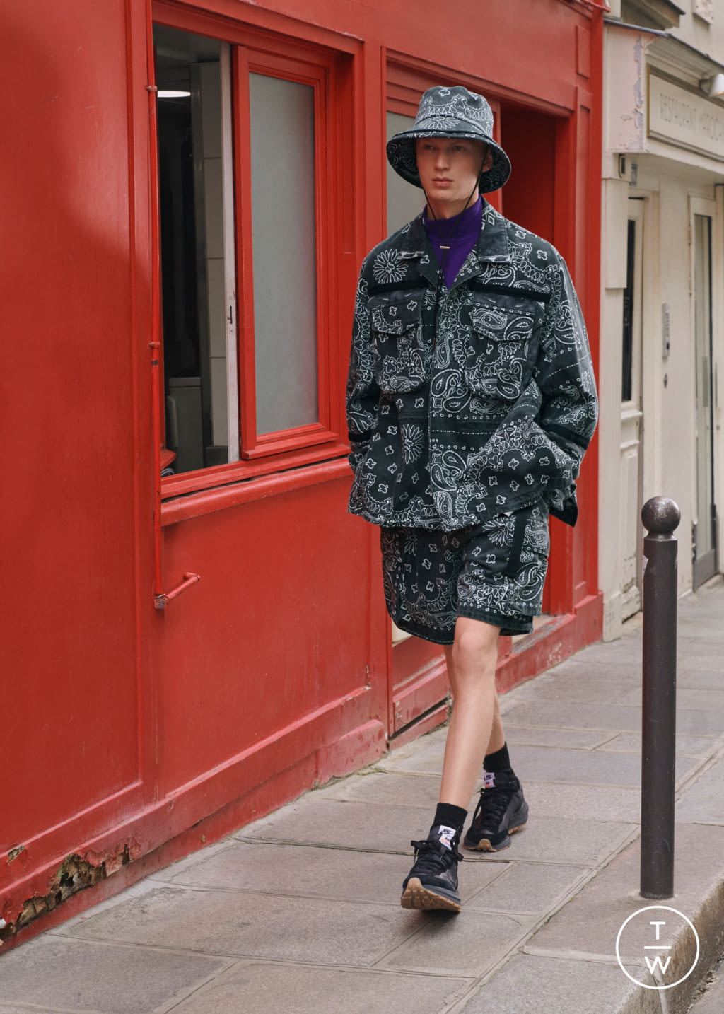 Fashion Week Paris Spring/Summer 2022 look 23 from the Sacai collection 男装