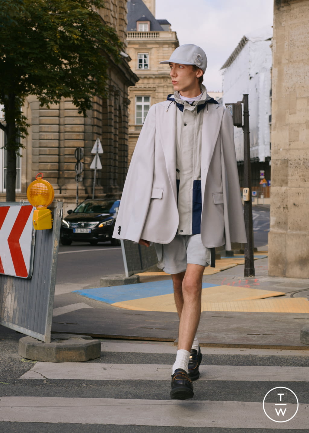 Fashion Week Paris Spring/Summer 2022 look 9 from the Sacai collection menswear