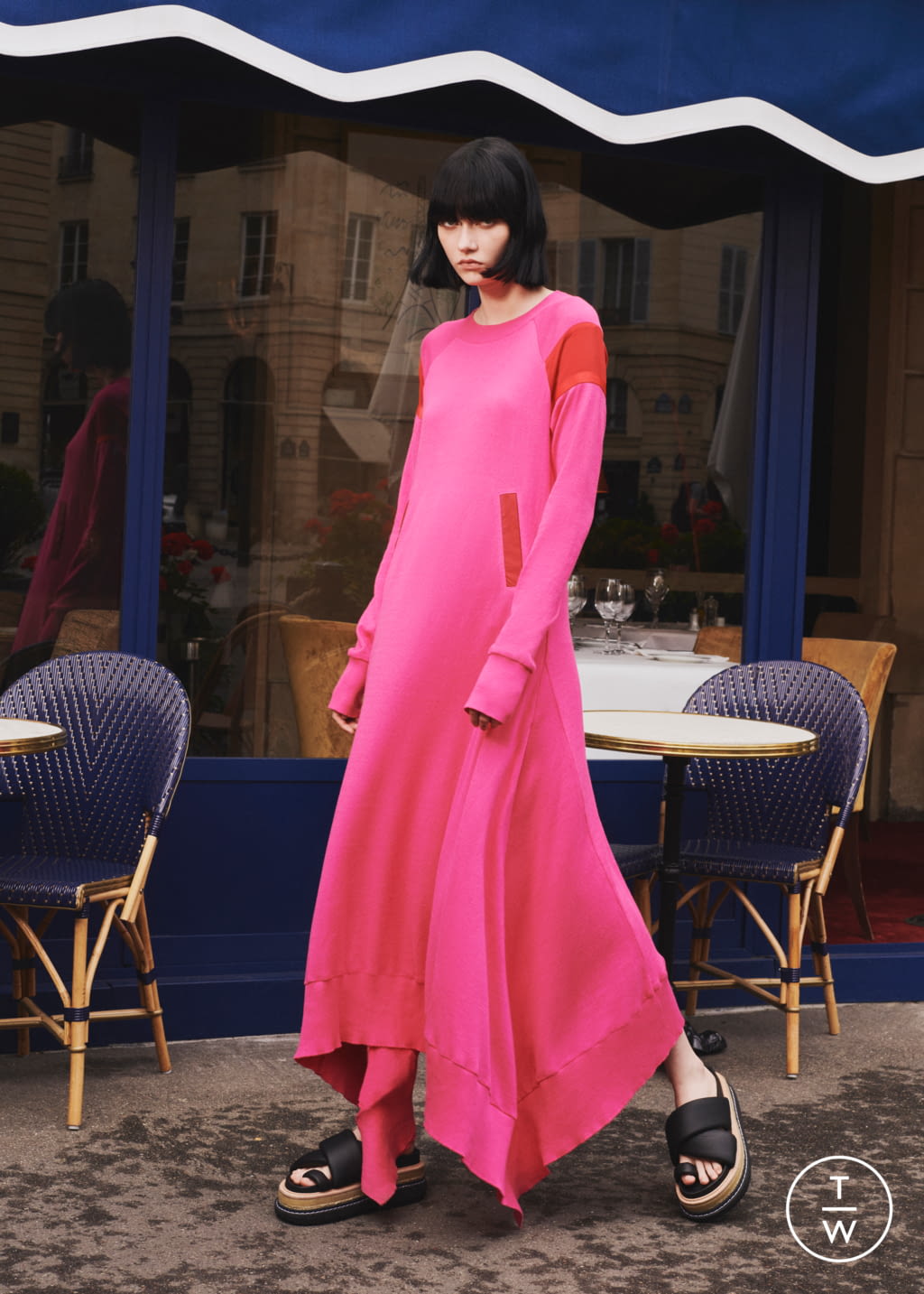 Fashion Week Paris Resort 2022 look 10 de la collection Sacai womenswear