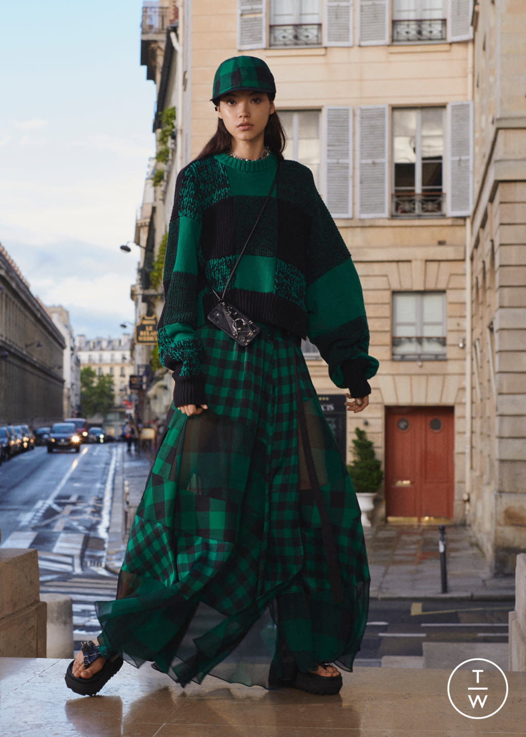 Fashion Week Paris Resort 2022 look 16 from the Sacai collection womenswear