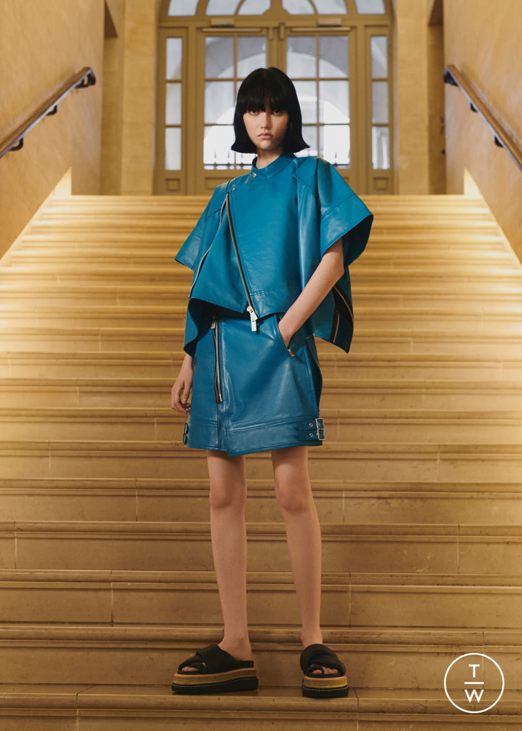 Fashion Week Paris Resort 2022 look 29 from the Sacai collection 女装