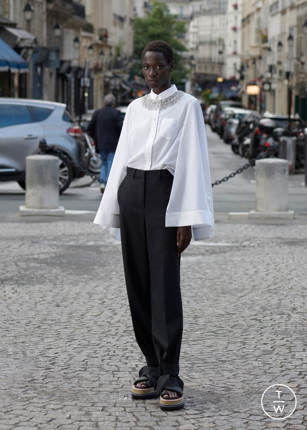 Fashion Week Paris Resort 2022 look 35 from the Sacai collection 女装