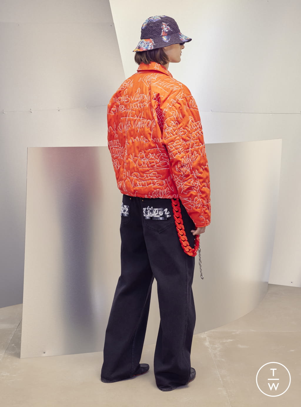 Fashion Week Paris Pre-Fall 2022 look 47 from the Louis Vuitton collection 男装