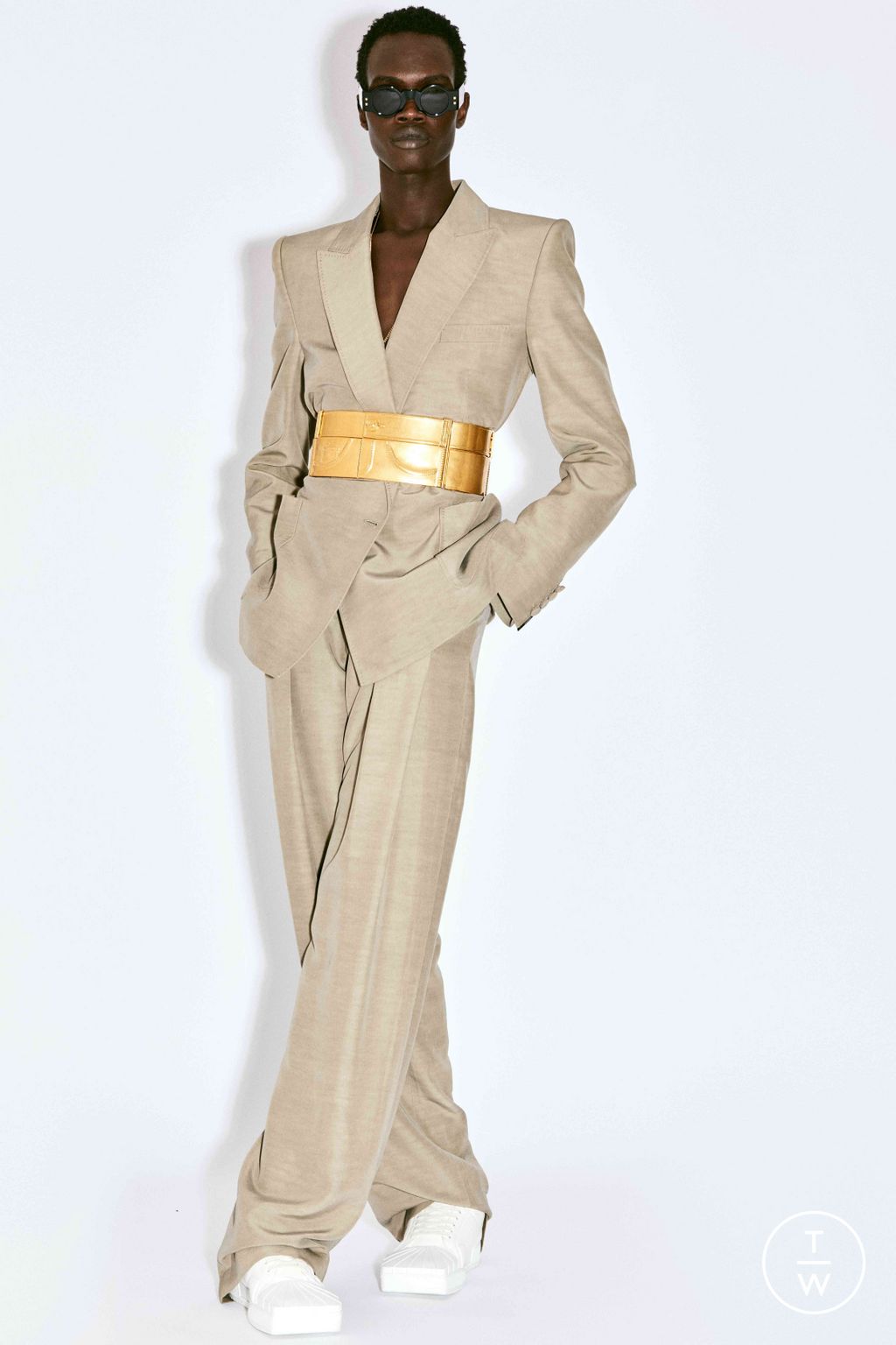 Fashion Week Paris Resort 2025 look 23 from the Balmain collection menswear