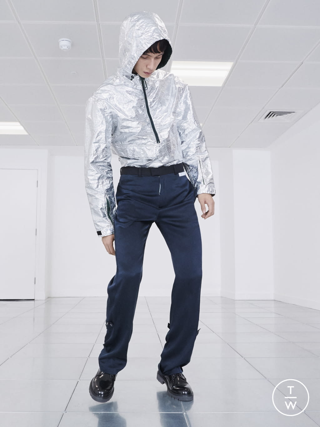Fashion Week Paris Pre-Fall 2020 look 23 from the Off-White collection 男装