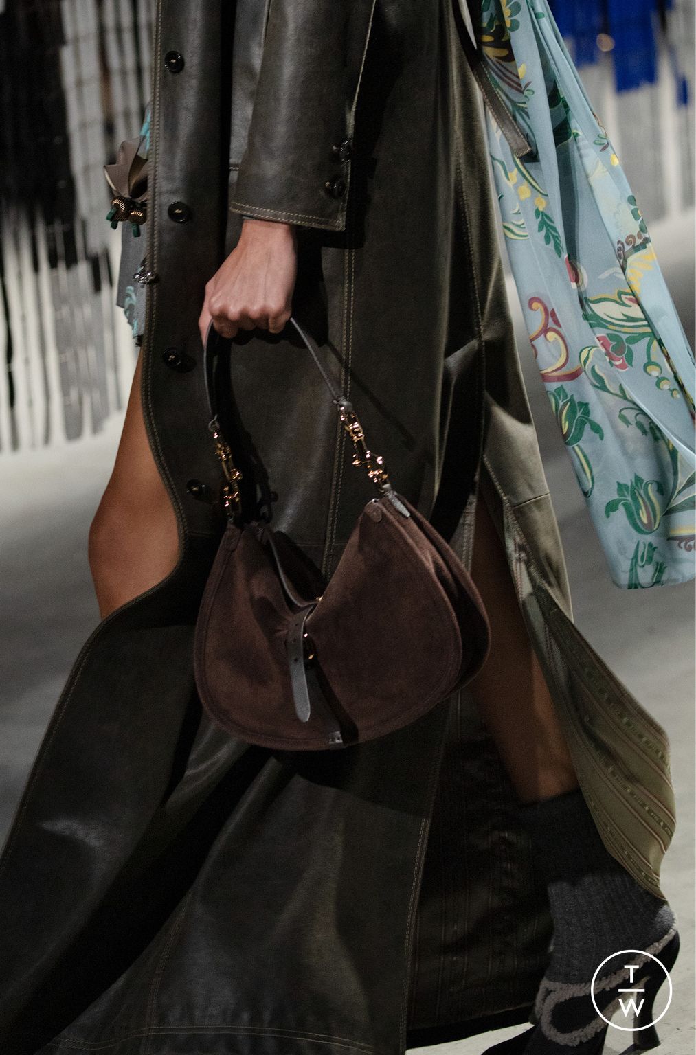 Fashion Week Milan Fall/Winter 2025 look 23 de la collection Etro womenswear accessories