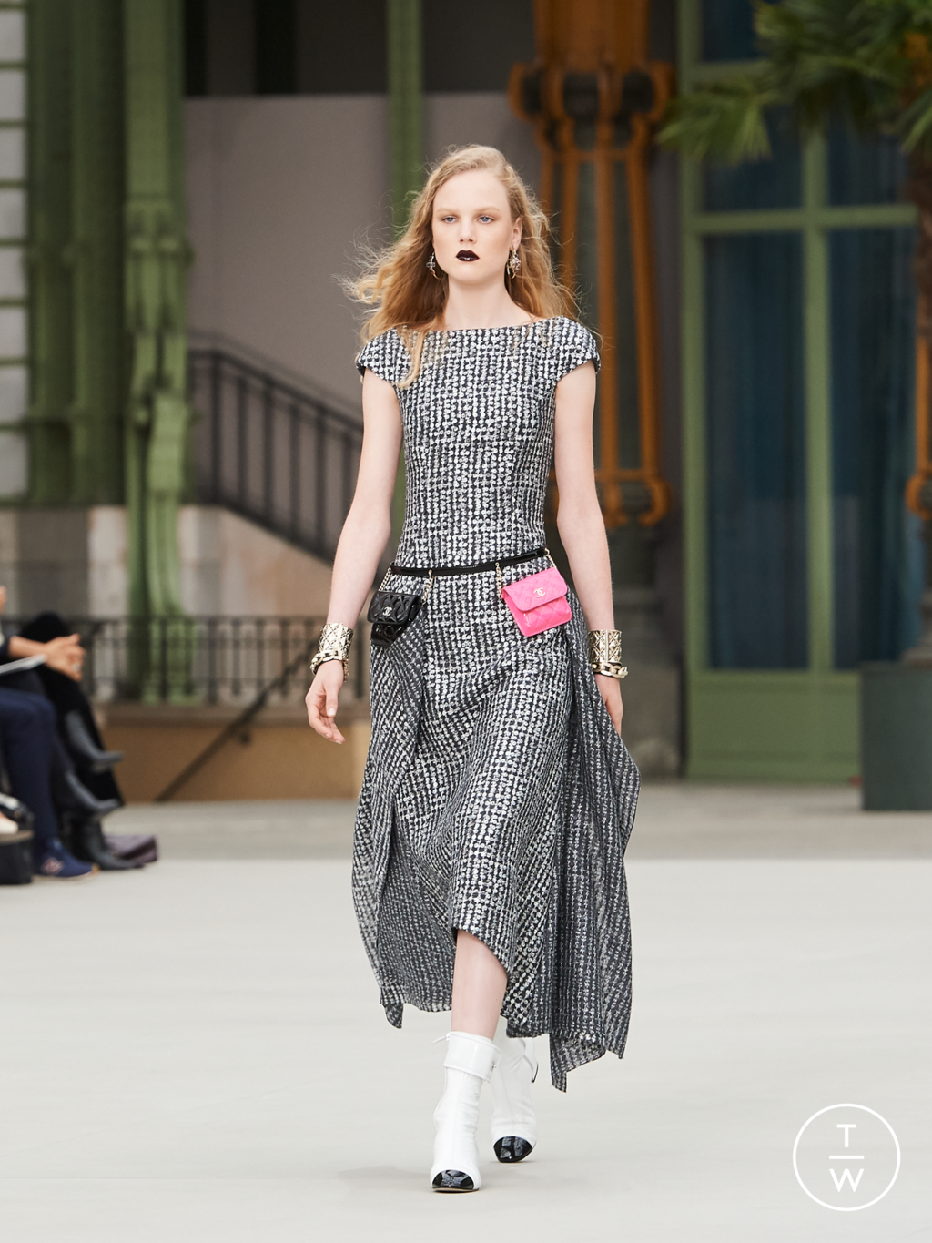 Fashion Week Paris Resort 2020 look 23 from the Chanel collection womenswear