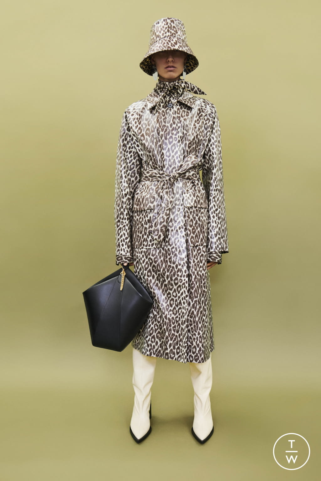 Fashion Week Milan Pre-Fall 2022 look 23 from the Jil Sander collection womenswear