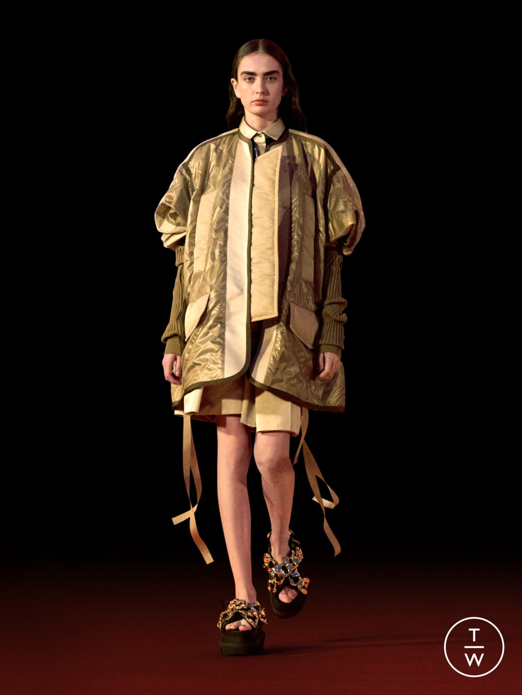 Fashion Week Paris Spring/Summer 2022 look 23 from the Sacai collection 女装
