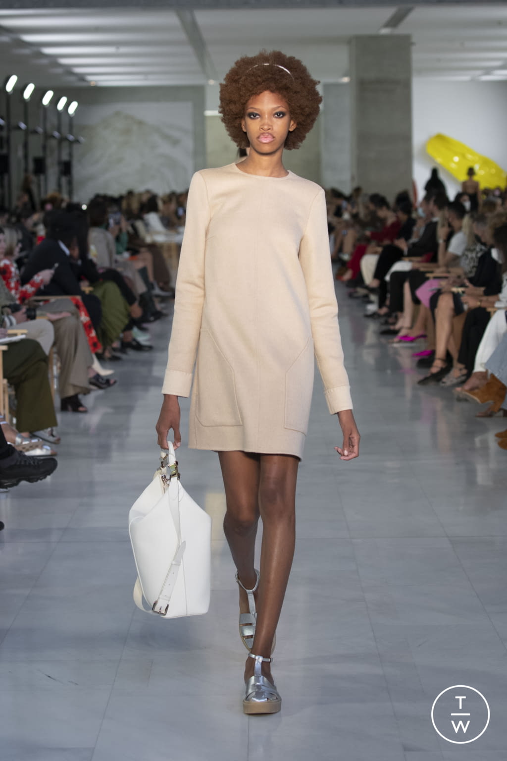 Fashion Week Milan Spring/Summer 2022 look 23 from the Max Mara collection 女装