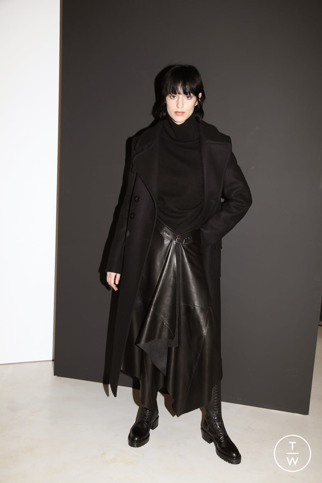 Fashion Week Paris Fall/Winter 2020 look 23 from the Barbara Bui collection 女装