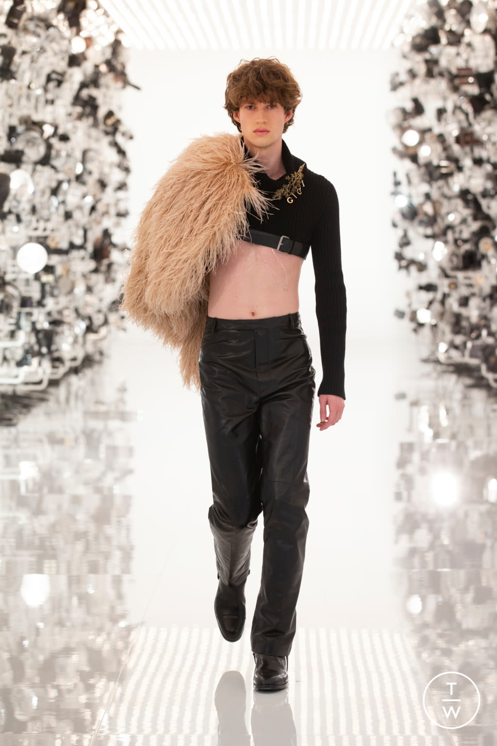 Fashion Week Milan Fall/Winter 2021 look 23 de la collection Gucci womenswear