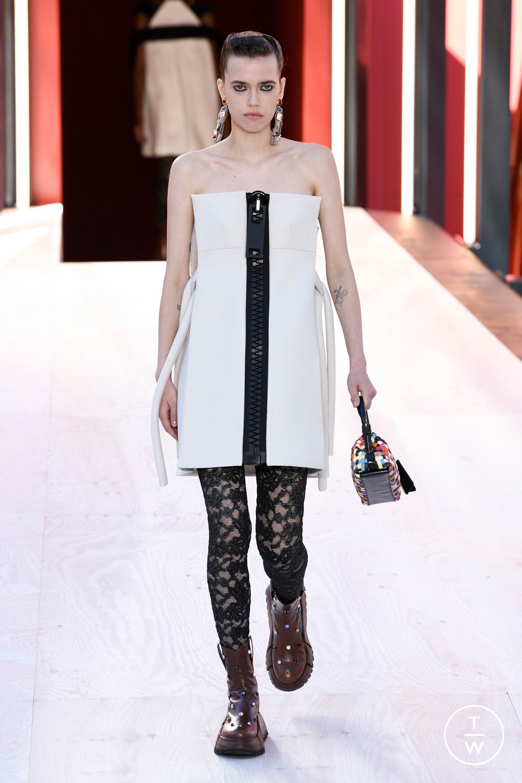 Fashion Week Paris Spring/Summer 2023 look 10 from the Louis Vuitton collection womenswear